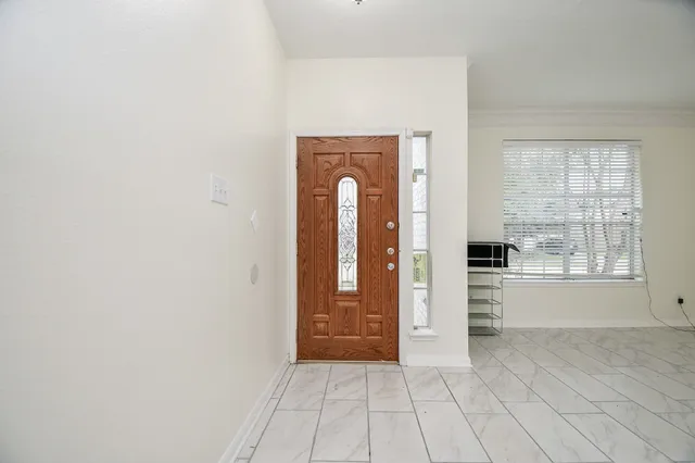 $2,900 | 9641 Weldridge Drive, Sugar Land, TX 77498