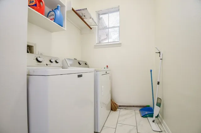 $2,900 | 9641 Weldridge Drive, Sugar Land, TX 77498