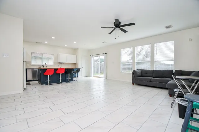 $2,900 | 9641 Weldridge Drive, Sugar Land, TX 77498