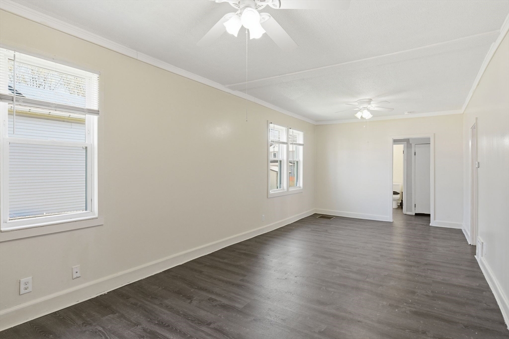 25 Victoria Street Springfield, MA 01104 - Photo 11 of 42 Gallery Image 11
