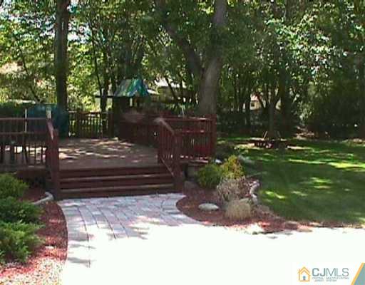 12 Richard Road East Brunswick, NJ 08816 - Photo 5 of 8 Gallery Image 5