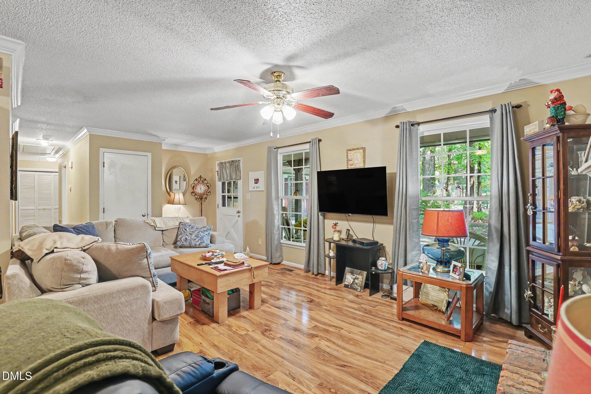 7316 Fox Road Raleigh, NC 27616 - Photo 5 of 32 005_file_3774