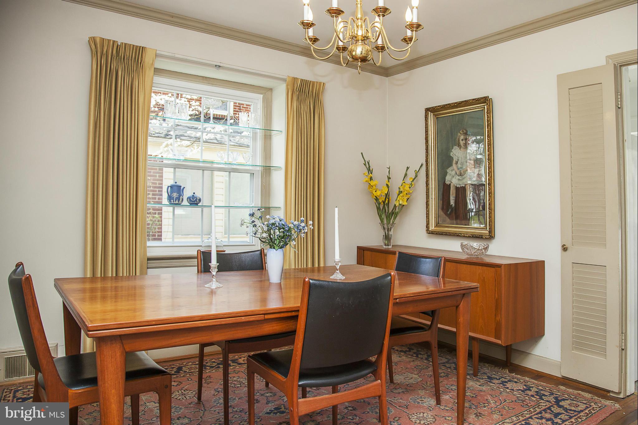 310 Penwood Road Silver Spring, MD 20901 - Photo 7 of 18 Dining Room