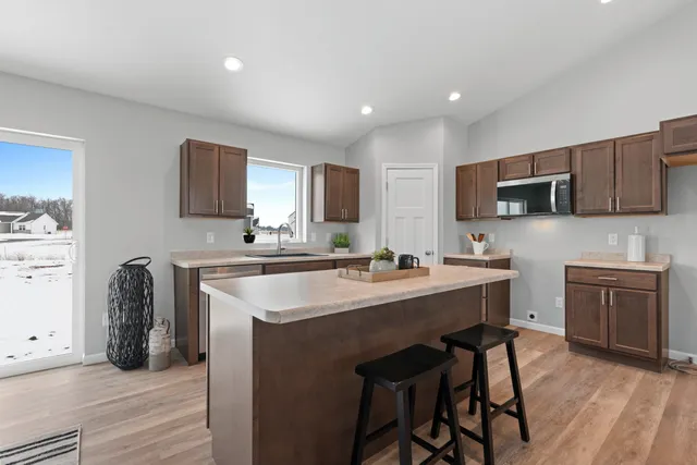 $424,900 | 2662 Lawrence Lane, Neenah, WI 54956