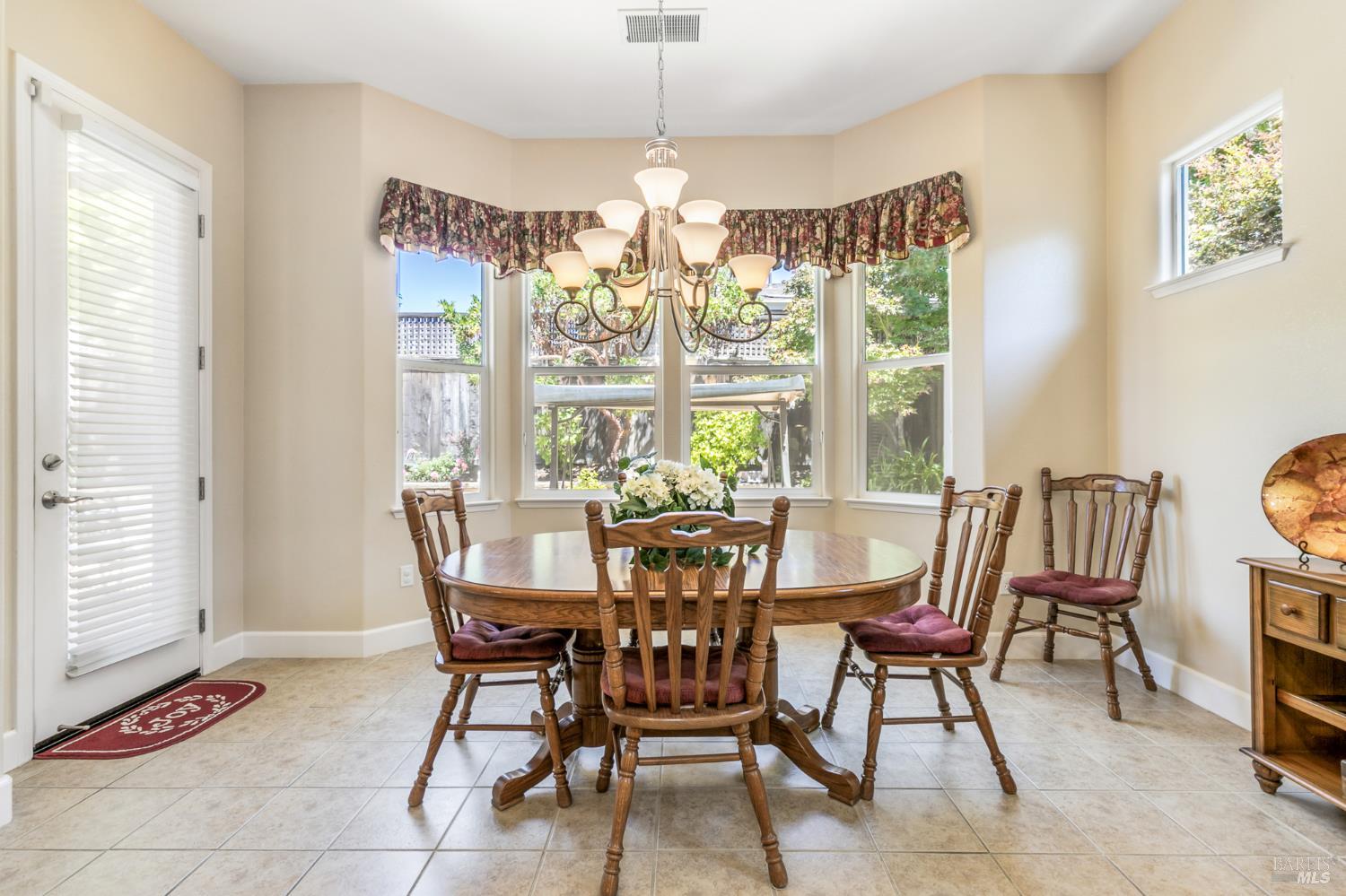 7536 Walnut Orchard Way Santa Rosa, CA 95409 - Photo 17 of 54 Gallery Image 17