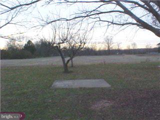 6 Woosamonsa Road Pennington, NJ 08534 - Photo 2 of 4