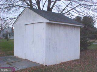 6 Woosamonsa Road Pennington, NJ 08534 - Photo 3 of 4