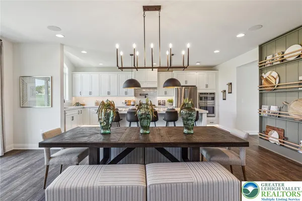 $799,990 | 5403 Red Oak Drive, Coopersburg, PA 18036