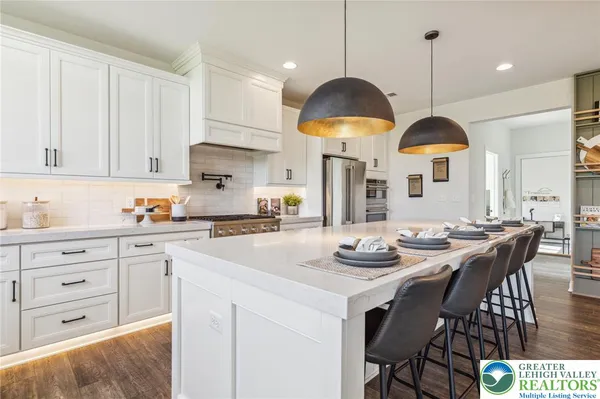 $799,990 | 5403 Red Oak Drive, Coopersburg, PA 18036