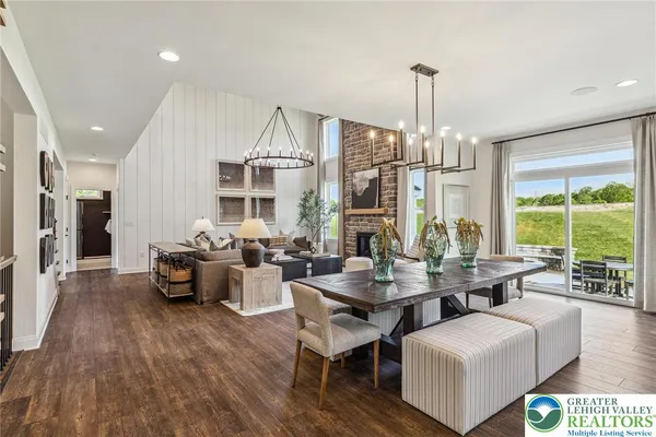 $799,990 | 5403 Red Oak Drive, Coopersburg, PA 18036
