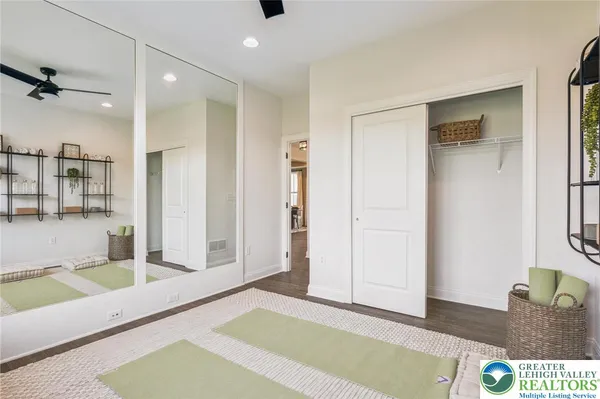 $799,990 | 5403 Red Oak Drive, Coopersburg, PA 18036
