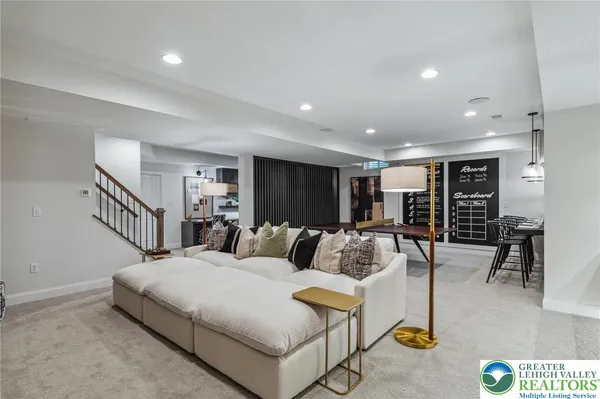$799,990 | 5403 Red Oak Drive, Coopersburg, PA 18036