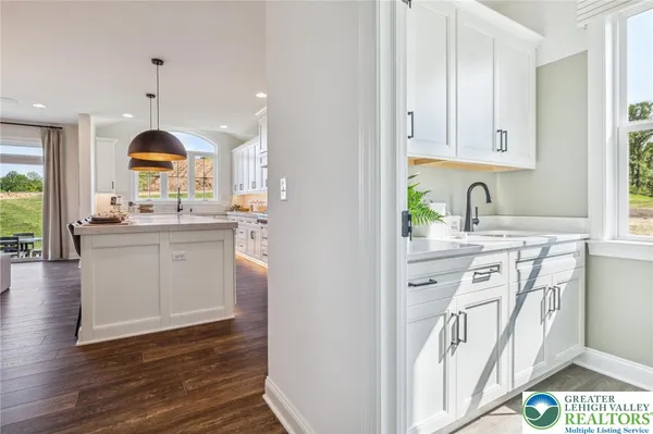 $799,990 | 5403 Red Oak Drive, Coopersburg, PA 18036