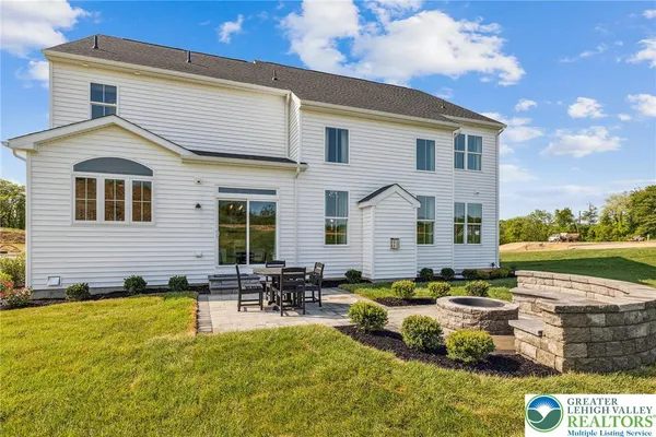 $799,990 | 5403 Red Oak Drive, Coopersburg, PA 18036