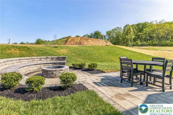 $799,990 | 5403 Red Oak Drive, Coopersburg, PA 18036