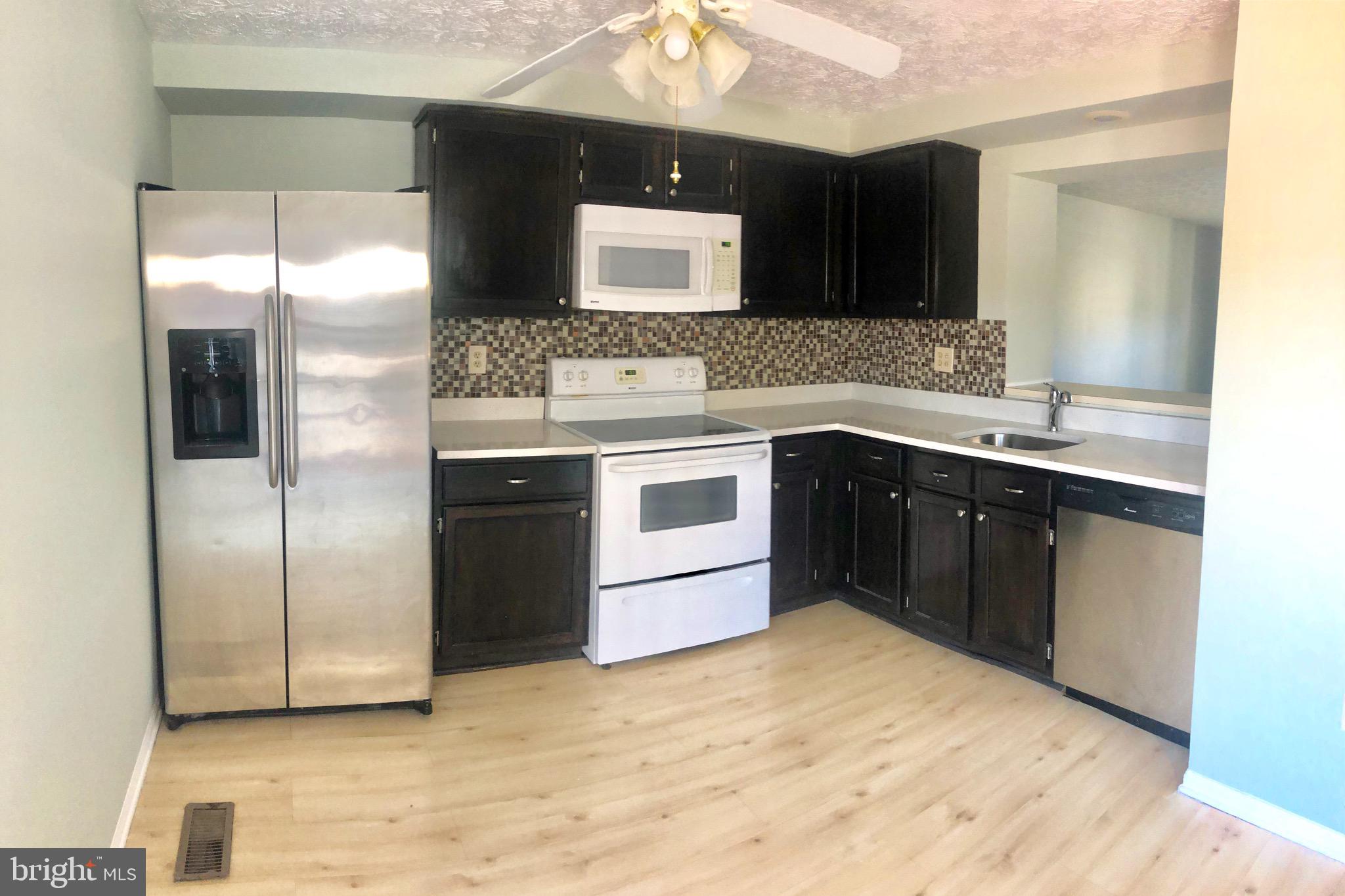 9 Greenleaf Road Baltimore, MD 21234 - Photo 5 of 24 Kitchen