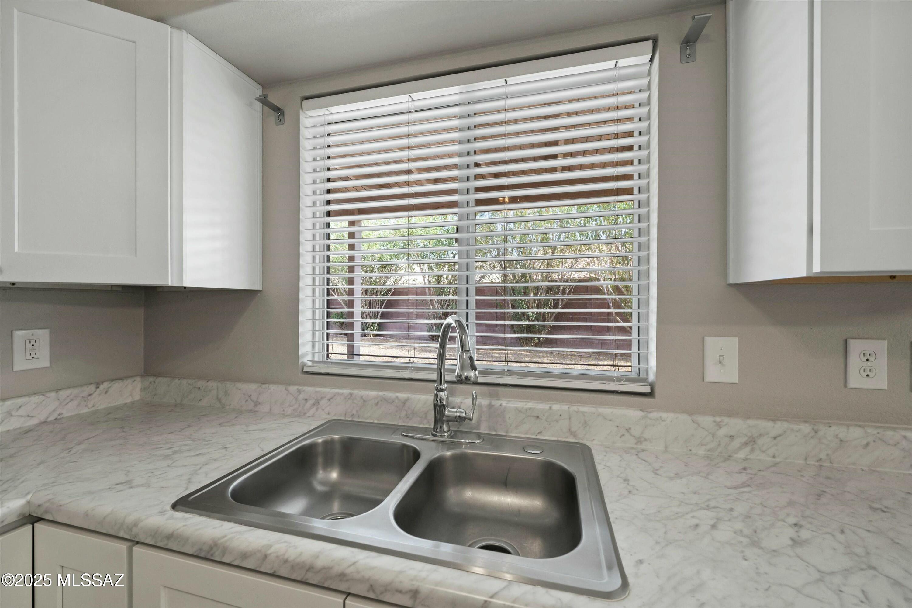 8768 North Maple Ridge Place Tucson, AZ 85743 - Photo 18 of 45 Gallery Image 18