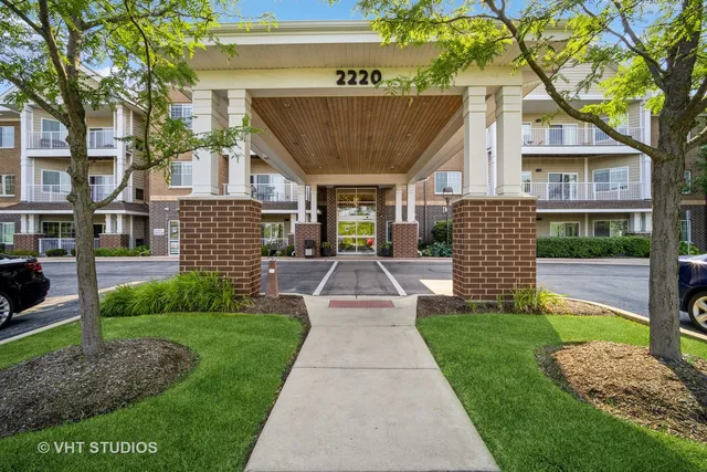 $439,000 | 2220 Founders Way, Unit P102, Northbrook, IL 60062
