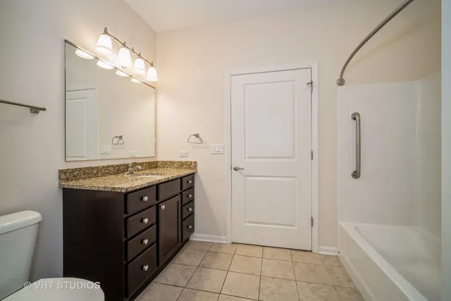 $439,000 | 2220 Founders Way, Unit P102, Northbrook, IL 60062