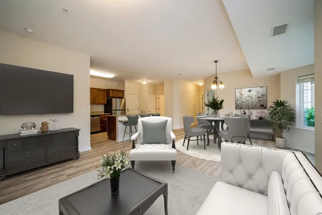 $439,000 | 2220 Founders Way, Unit P102, Northbrook, IL 60062