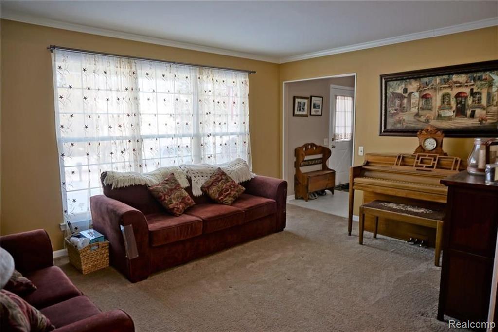 424 Ivy Wood Court Rochester Hills, MI 48307 - Photo 13 of 27
