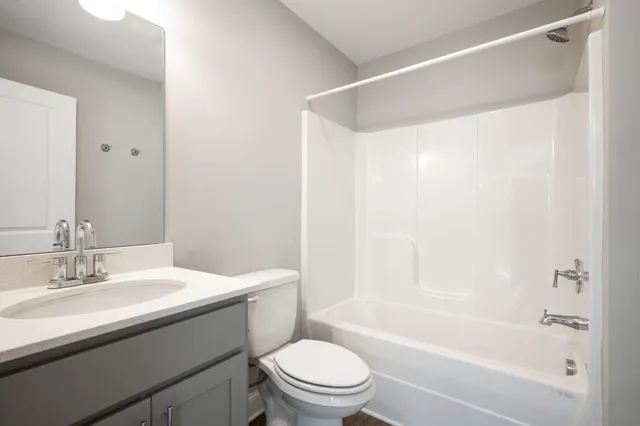 $2,095 | 2360 East 18th Street, Chattanooga, TN 37404