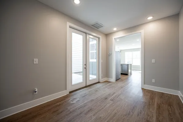 $2,095 | 2360 East 18th Street, Chattanooga, TN 37404