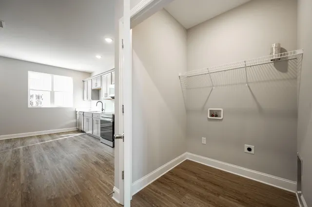 $2,095 | 2360 East 18th Street, Chattanooga, TN 37404