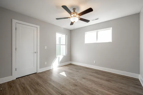 $2,095 | 2360 East 18th Street, Chattanooga, TN 37404