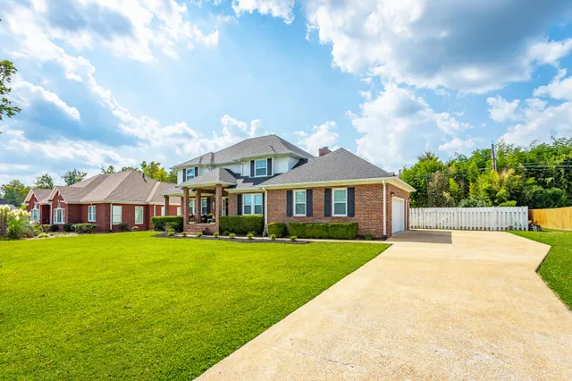 $610,500 | 2225 Peterson Drive, Chattanooga, TN 37421