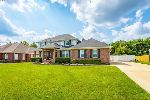 $610,500 | 2225 Peterson Drive, Chattanooga, TN 37421
