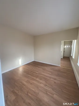 $2,000 | 1804 Barnum Avenue, Unit 6, Bridgeport, CT 06610