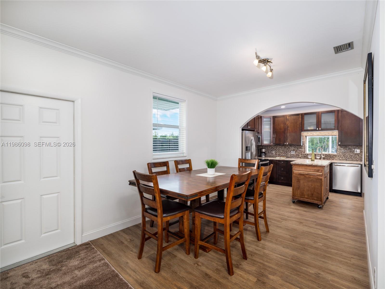 599 30th Street Marathon, FL 33050 - Photo 19 of 44 Dining Room