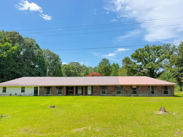 $200,000 | 277 Otho Seals Road, Lumberton, MS 39455