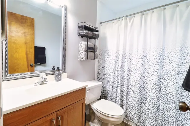 $440,000 | 18619 Yocam Avenue, Lutz, FL 33549