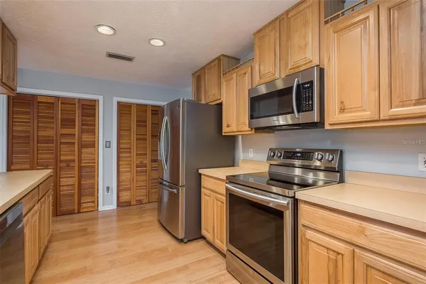 $419,000 | 18619 Yocam Avenue, Lutz, FL 33549