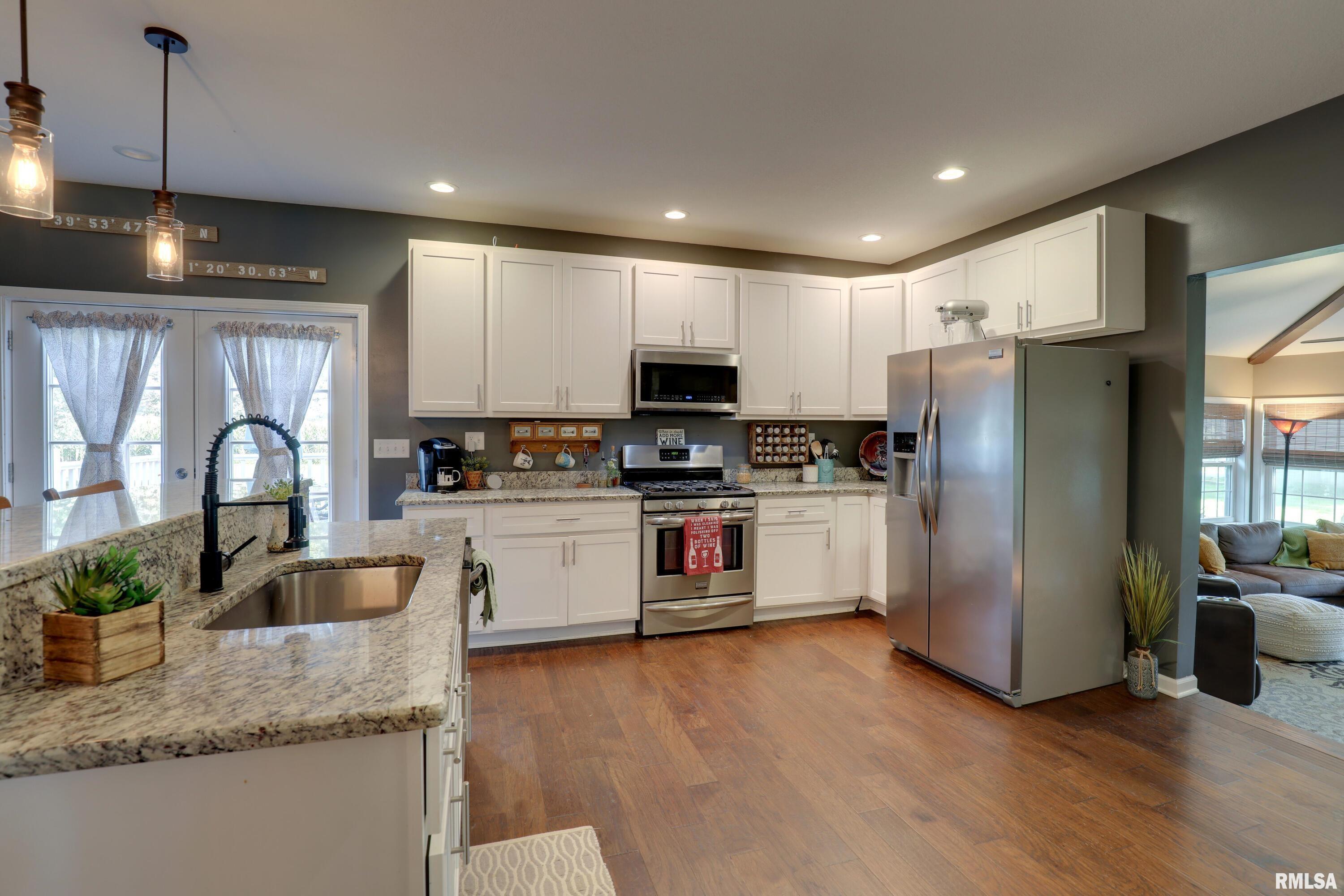 4616 Payson Road Quincy, IL 62305 - Photo 7 of 25 Gallery Image 7