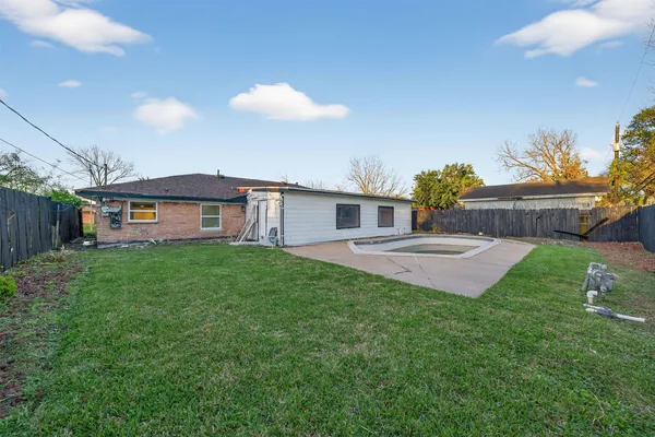$247,900 | 4119 Ebbtide Drive, Houston, TX 77045