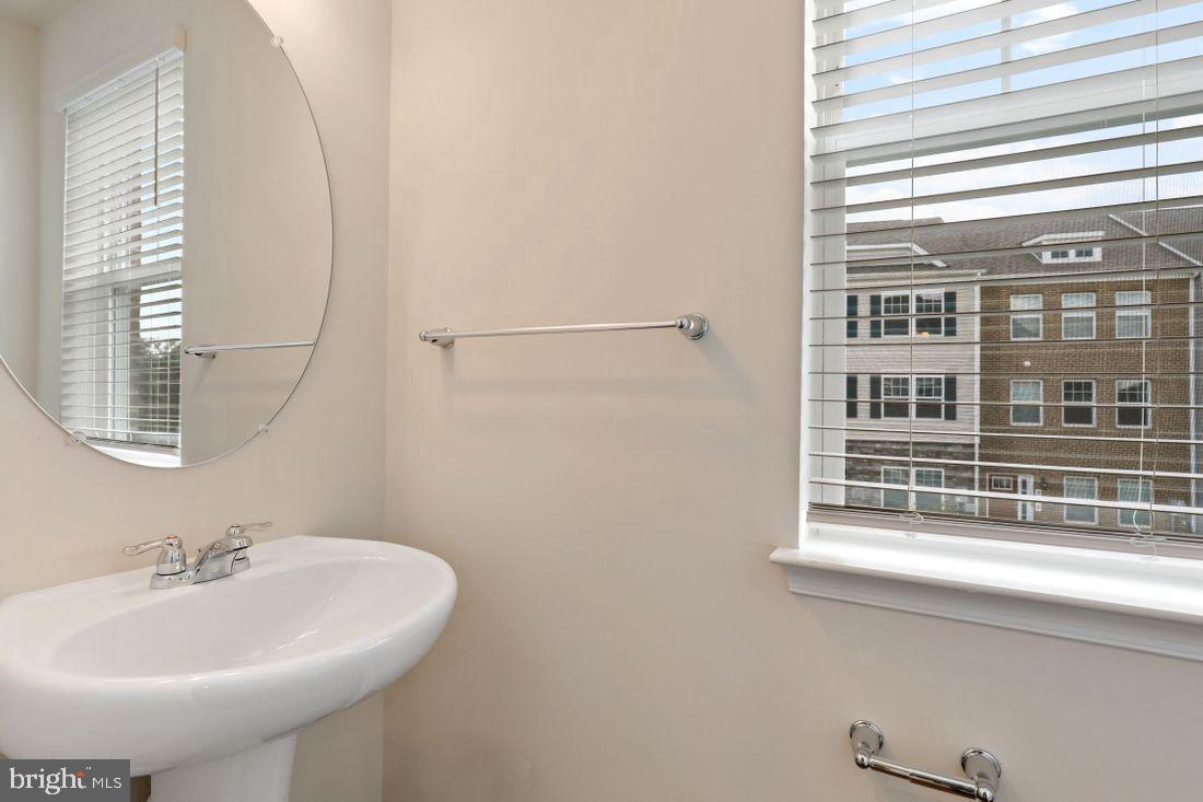 7116 Delegate Place Frederick, MD 21703 - Photo 2 of 40