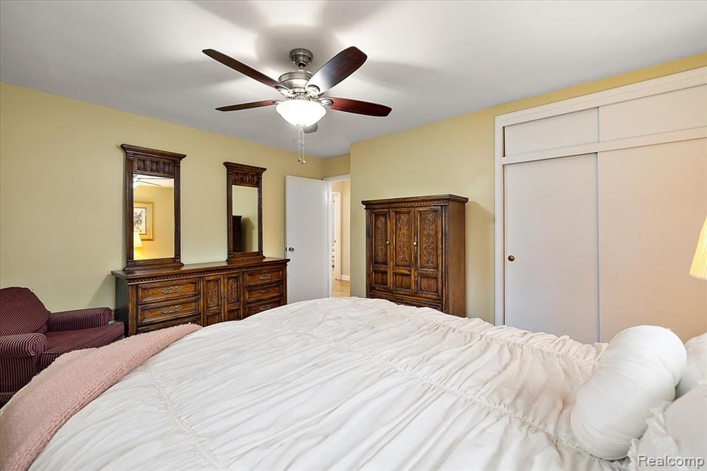 4399 Midrow Road Waterford, MI 48329 - Photo 24 of 41 Gallery Image 24