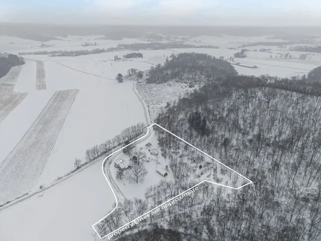 $330,000 | 27995 Benben Lane, Richland Center, WI 53581