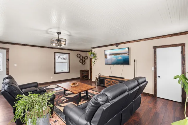 $330,000 | 27995 Benben Lane, Richland Center, WI 53581