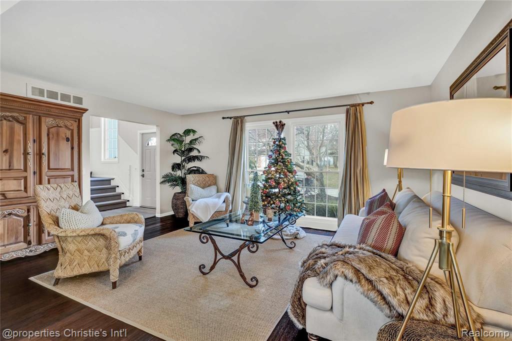 905 Ravine Terrace Drive Rochester Hills, MI 48307 - Photo 5 of 28