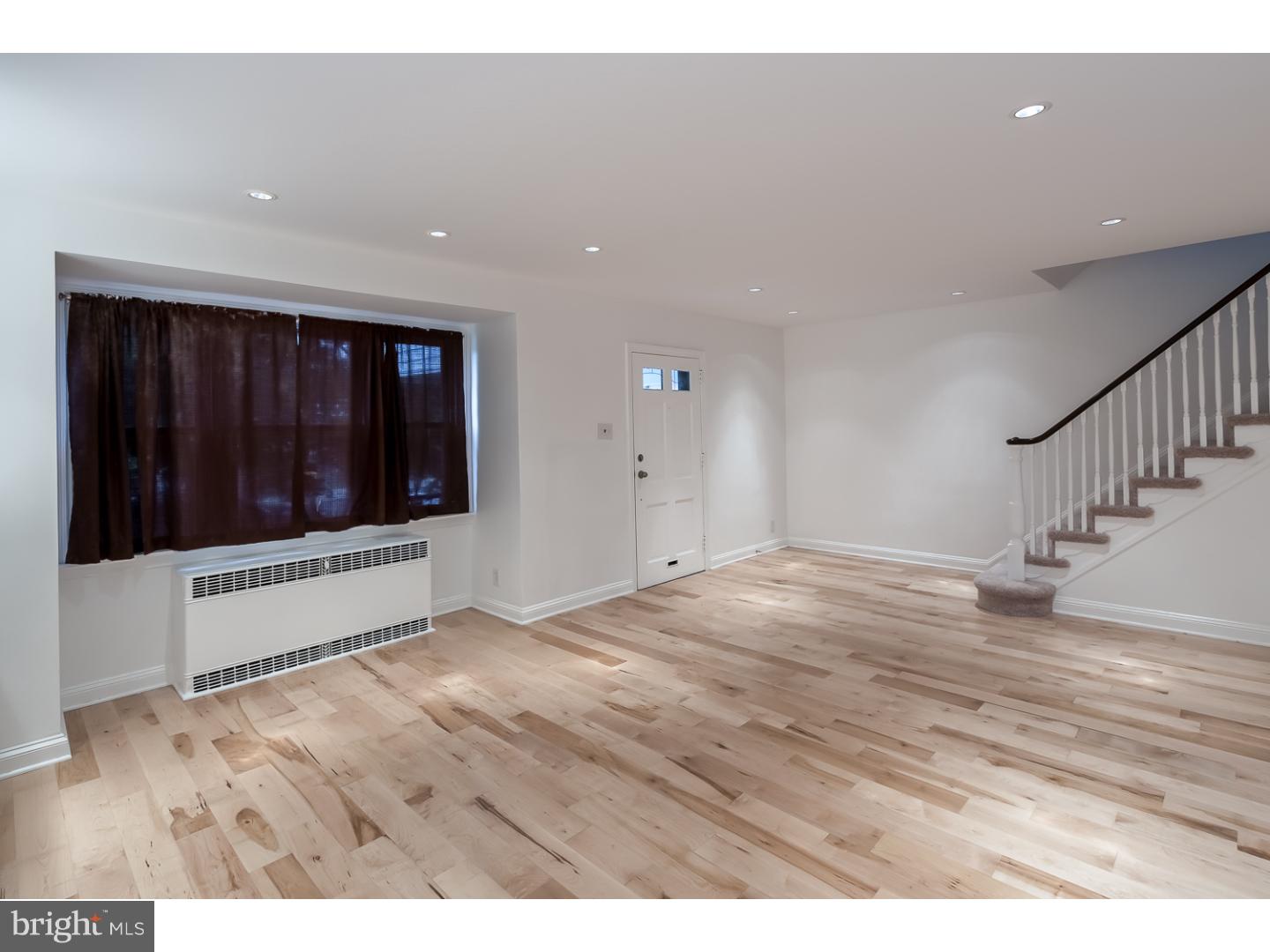 831 Pleasant Road Yeadon, PA 19050 - Photo 5 of 14 Living Room