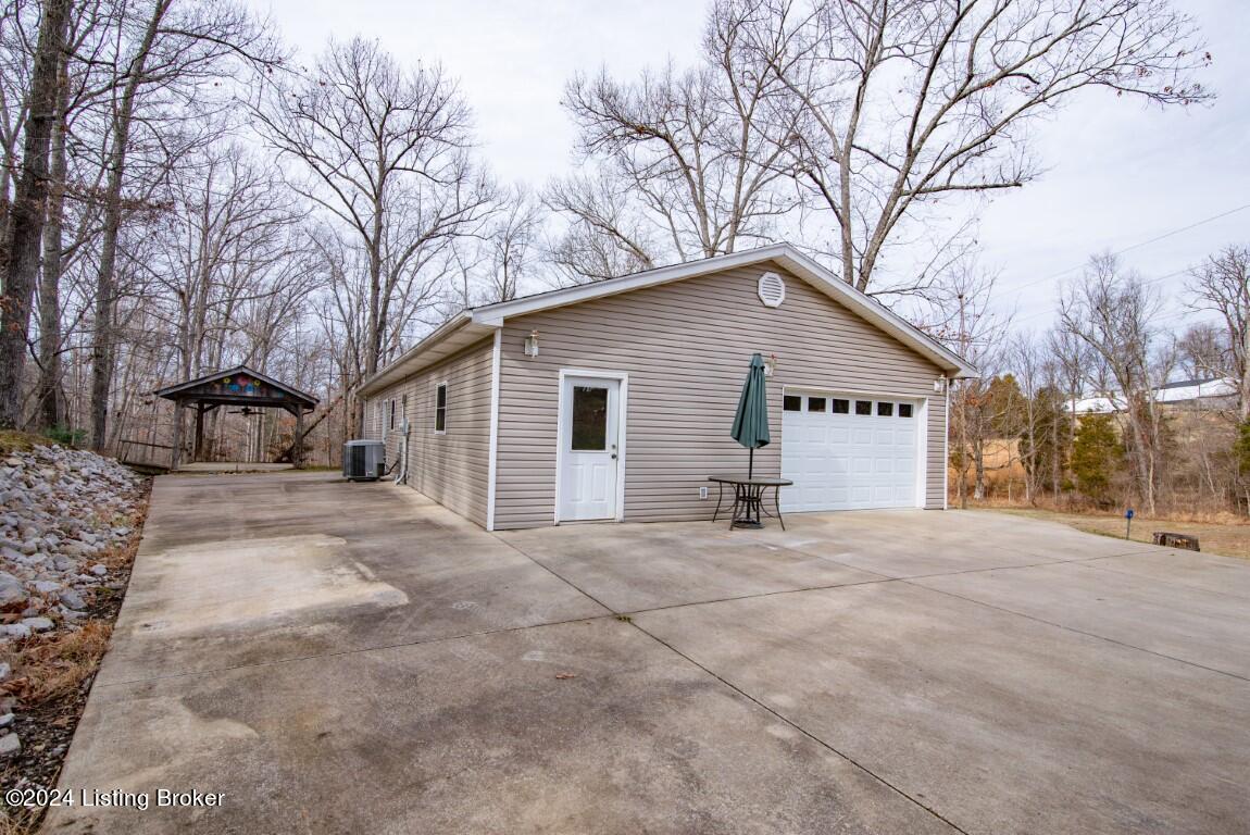 117 Rhodelia Road Payneville, KY 40157 - Photo 10 of 69 117 Rhodelia Road-9