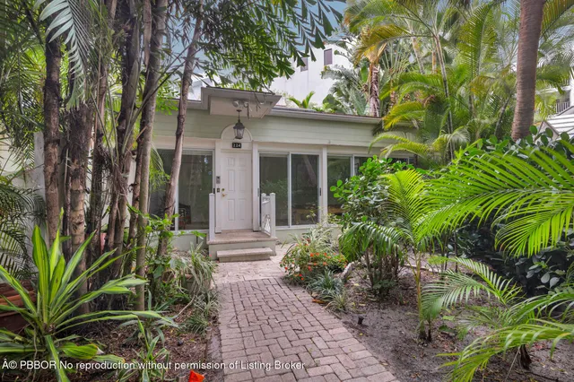 $6,495,000 | 224 Phipps Plaza, Palm Beach, FL 33480