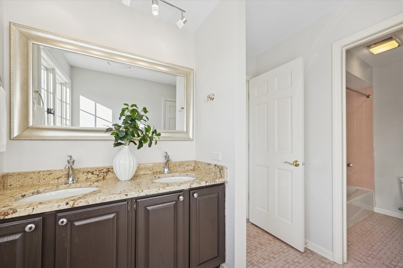 23 Deer Path Trail Burr Ridge, IL 60527 - Photo 23 of 36