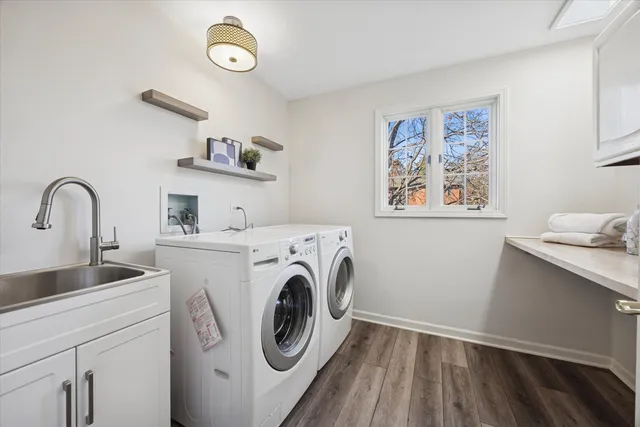 $1,099,000 | 23 Deer Path Trail, Burr Ridge, IL 60527