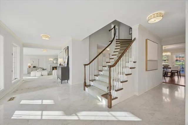 $1,099,000 | 23 Deer Path Trail, Burr Ridge, IL 60527