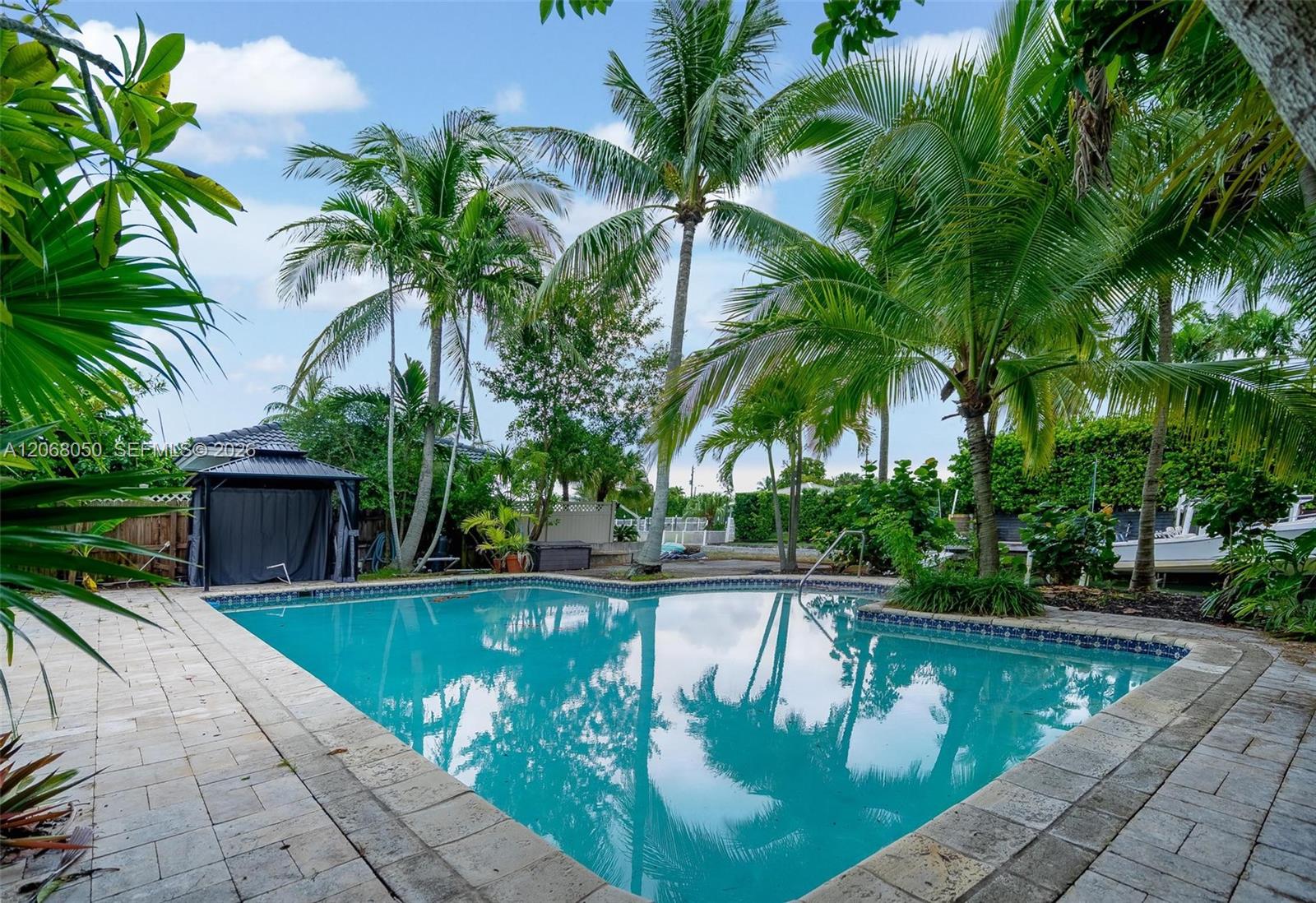 1710 Cleveland Road Miami Beach, FL 33141 - Photo 36 of 41 Gallery Image 36